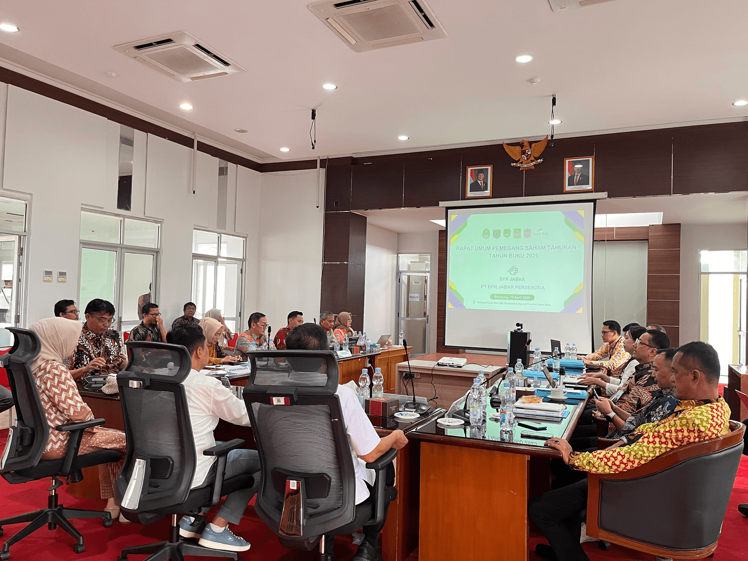 Suasana rapat saat berlangsungnya RUPS Tahunan PT BPR Jabar Tahun Buku 2025